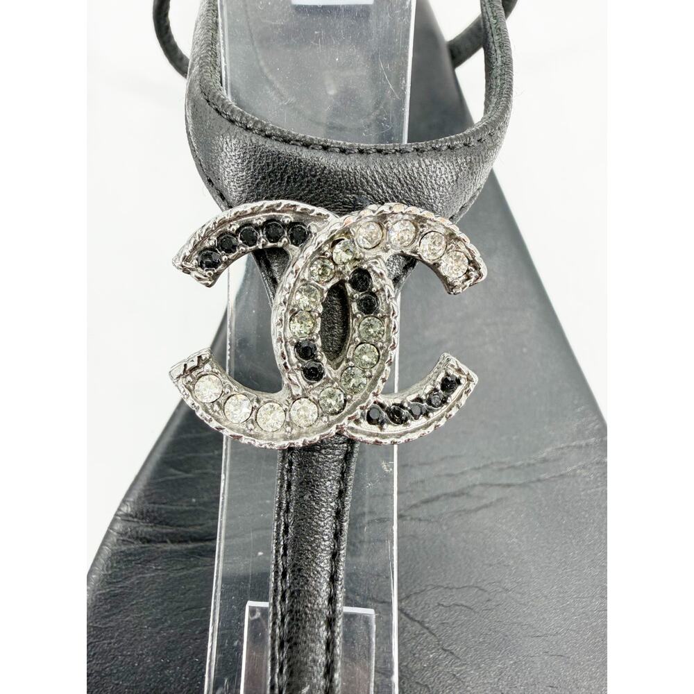 Chanel Sandals CC Logo T-Strap Thong Flat Leather Jeweled Gem Logo Black Size 39 - Picture 2 of 10